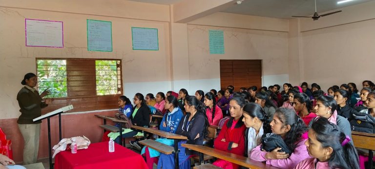 शेटे महाविद्यालयात निर्भय कन्या अभियान कार्यशाळा उत्साहात संपन्न.