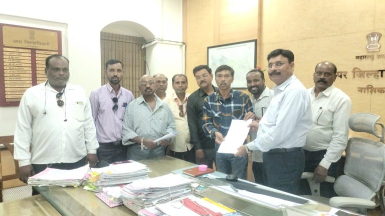 पत्रकार संरक्षण कायद्यानुसार गुन्हा दाखल करावा.